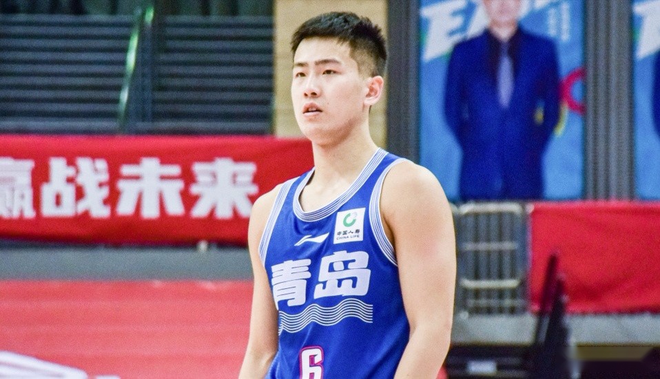 仅是在为球